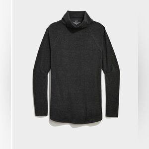 Vineyard Vines Funnel Neck Top.  New. Medium.